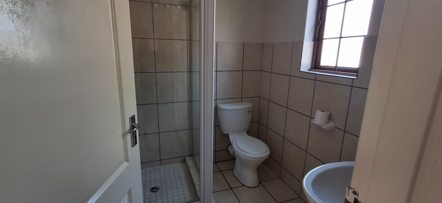 2 Bedroom Property for Sale in Langenhovenpark Free State